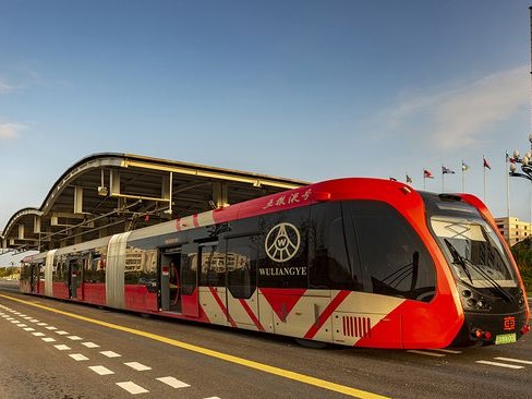 China's First Zero-Carbon Rail Transit Line Installs Solar Stations