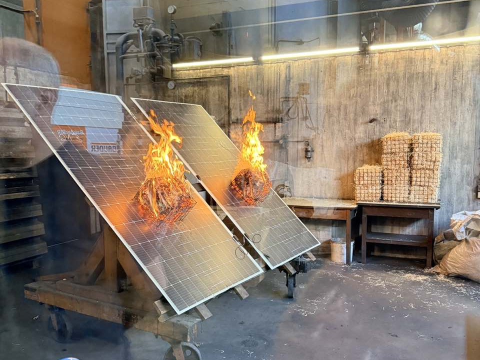 Polyshine Solar 获欧洲屋顶防火认证：出口级品质，重塑国内轻质光伏安全标杆
